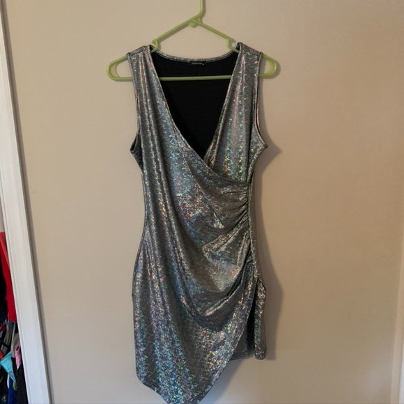Silver Dress - Picture 1 of 2